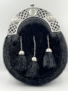 02-199  Dress sporran with Black Seal and open work antiqued cantle