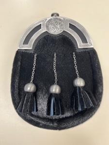 02-210 Dress Sporran Triskele/Celtic Black Seal