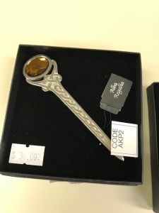 16-543 Topaz Chrome Kilt Pin